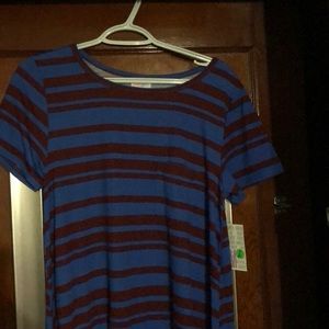 Medium Carly lularoe.